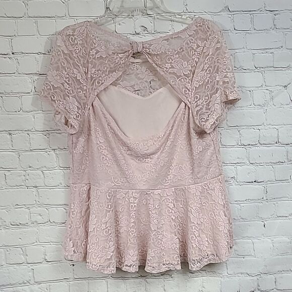 Forever 21 Plus Sz 3X Pink Stretch Lace Illusion Neckline Cut Out Peplum Blouse - Picture 8 of 8